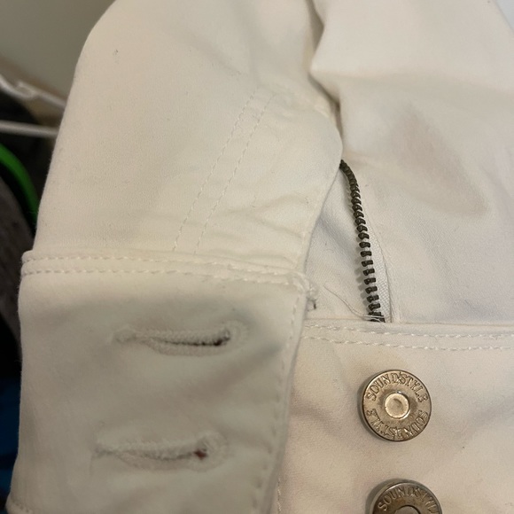 White Jegging Pants - Picture 2 of 3